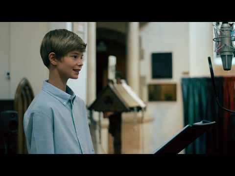 Welsh boy treble Cai Thomas (12y) sings Suo Gan