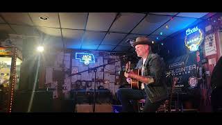 Jason Eady - Not Too Loud - Buck's Bar and Grill