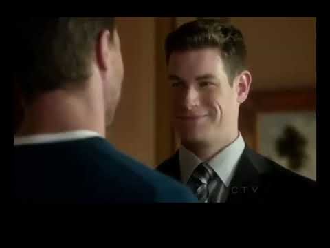 Arrow 1x04 - Oliver makes himself arrows