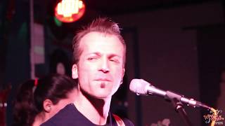 Canta con i Tazenda ma suona il blues