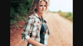 She's In Love With The Boy - Trisha Yearwood w/ Lyrics