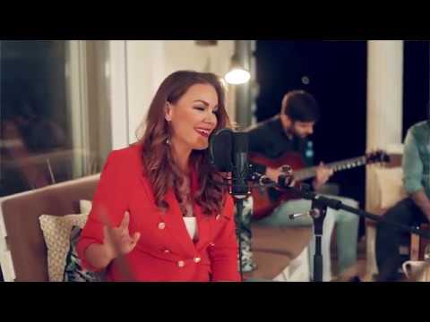 REBEKA DREMELJ- Pojdi z menoj (live- unplugged) #koncertisKavca