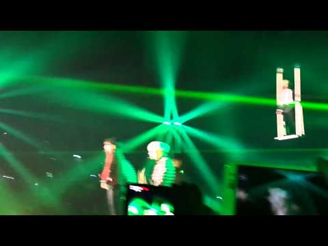 131114 SHINee - Everybody (in Melon Music Award)