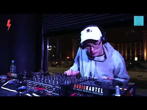 The Blue Oyster: Szyja / Suck My Neck / 16.02 / 19 - 20