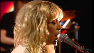 Frida Hyvönen - Terribly dark (Live @ Nyhetsmorgon)