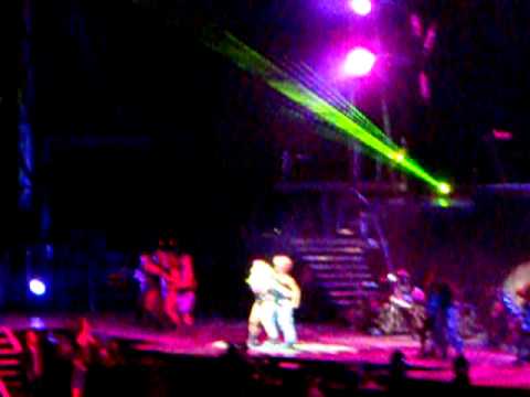 Britney Spears en México Trouble For Me - Foro Sol (3 de Diciembre de 2011, Ciudad de México)