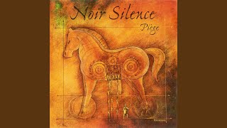 Video thumbnail of "Noir Silence - J't'encore là (L'une)"
