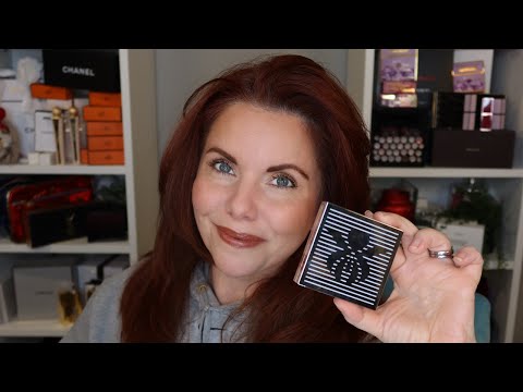 Sisley Le Phyto Rouge lūpų dažai video