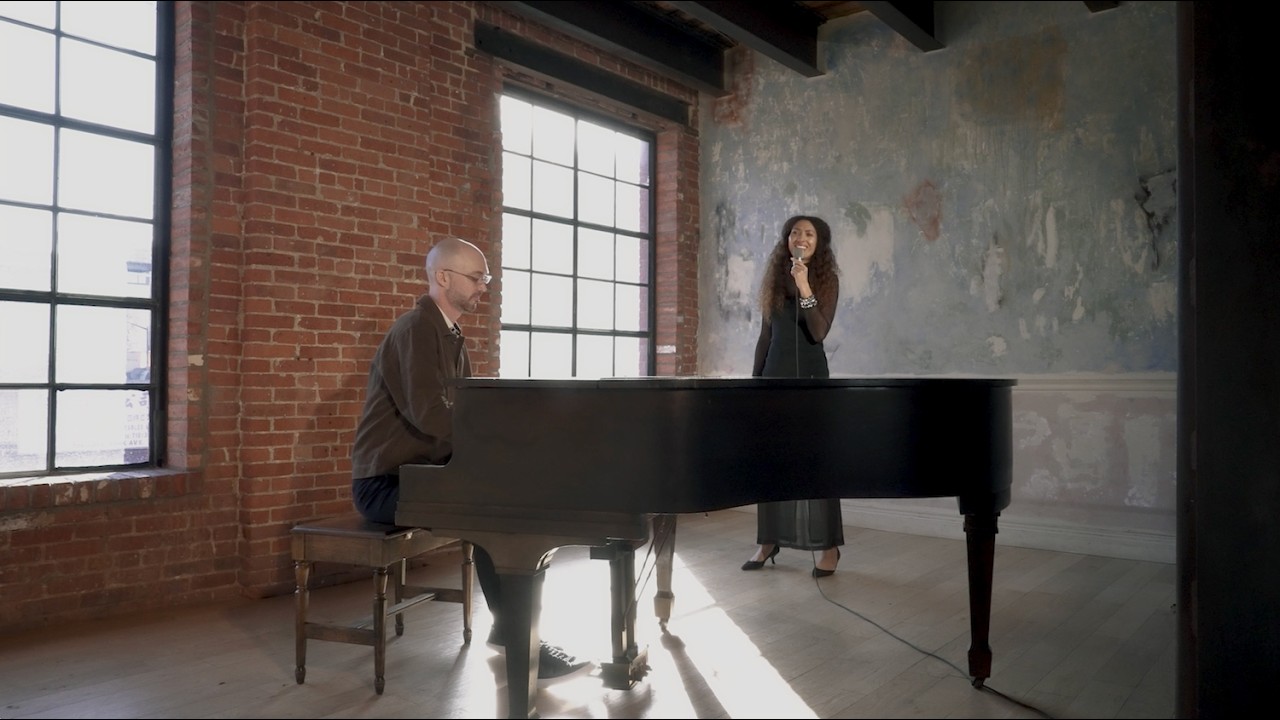 Promotional video thumbnail 2 for New York Wedding Singers | Aurora Sonnet