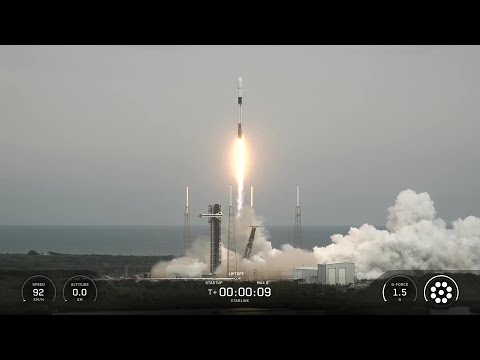Blastoff! SpaceX launches 29 Starlink satellites from Florida, nails landing