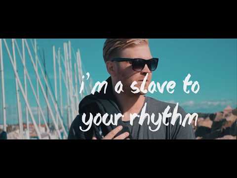 Qulinez - World Gone Crazy (Official Lyrics Video)