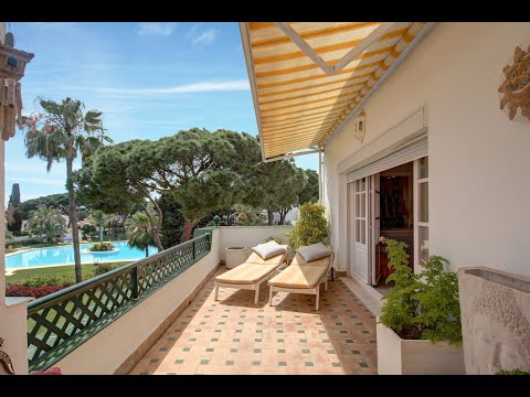 3 bedroom penthouse for sale in El Presidente, Estepona New Golden Mile beachside