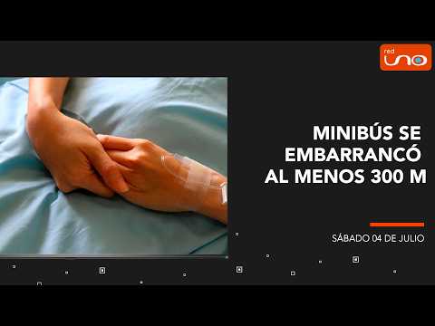 MINIBUS SE EMBARRANCÓ EN CARRETERA A MOROCHATA