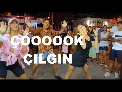 Çılgın Dondurmacı ve Dansçı Grup Kalbimsin ( Ente albe) Şarkısı İle Ortalık Yıkılıyor (Yeni Video)