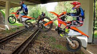 Download lagu The Power Transition: 350 EXC-F & 300 EXC TBI with Akrapovic Sound mp3