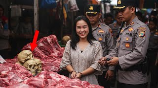 Download lagu BANJARMASIN GEGER : Pasar ini Ada Lapak Daging Manusia dan Laris Terjual Oleh Wanita Cantik ini mp3