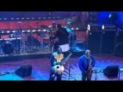 KAJAR BIN KARE - ZAKIR HUSSAIN et al TBS (Tabla Beat Science Live)