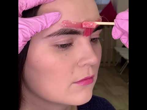 Моделирование бровей воском. Воск для депиляции бровей. Коррекция бровей воском. Депиляция бровей. Коррекция бровей воском.