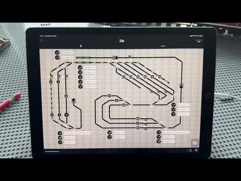 Platz für 11 Züge, die Steuerung ist fertig. So funktioniert der Schattenbahnhof