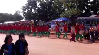 preview picture of video 'School parade Suwannakhuha'