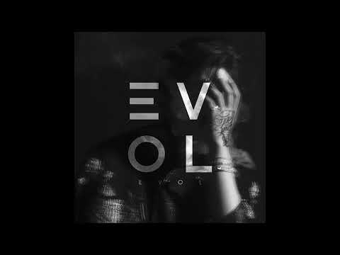 Royal 44 - Mic Swg Freestyle (Official Audio)