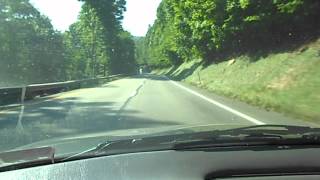 Sunny am drive near Ligonier