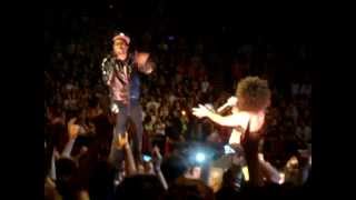 Shaka Ponk - Morir Cantando ft. Adam Turner (Beat Assailant) @ Bercy 05/01/13