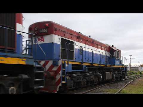 [4K] Lindo, variado y colorido tren vacio de NCA pasando por Marcos Juárez rumbo al oeste!!!!!!