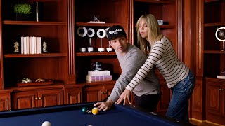  Kaitlin Olson and Rob McElhenney enjoying themselves at a mansion