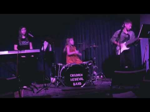 Children Medieval Band - IceScream - live at "Across the Street"
