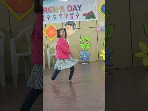 class 3 Students Dance Performacne......