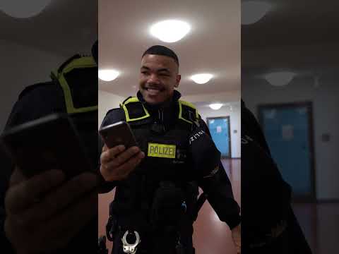 Haben Polizisten Ihre Uniform mit nach Hause?