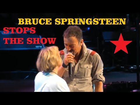Bruce Springsteen - Save The Last Dance For Me (Live Albany 2014) HD Pro recorded audio