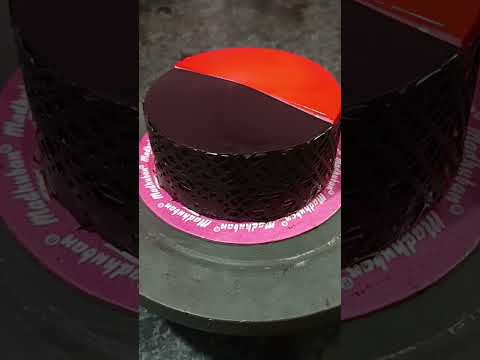 strawberry n chocolate cake 😋#sorts #ytshort #trendingshorts