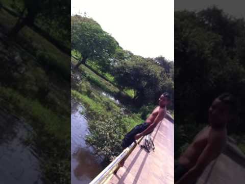 San Fernando de Apure , Disfrutando en la entrada al pueblo de arichuna en el estado apure