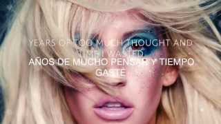 When Your Feet Don&#39;t Touch The Ground - Ellie Goulding Lyrics (Español/English)