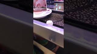 はま寿司のレーンの掃除はシャリだったwww