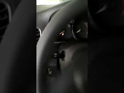 Новенький Lada XRay привезли на СТО