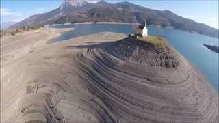 preview picture of video 'baie st michel, lac de serre ponçon par une belle journée d'hiver'
