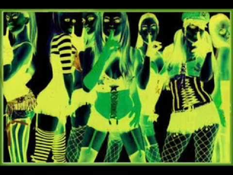 Hardwell VS Laidback Luke Chuckie & Martin Solvieg - Spaceman1234 {ETR Mashup}