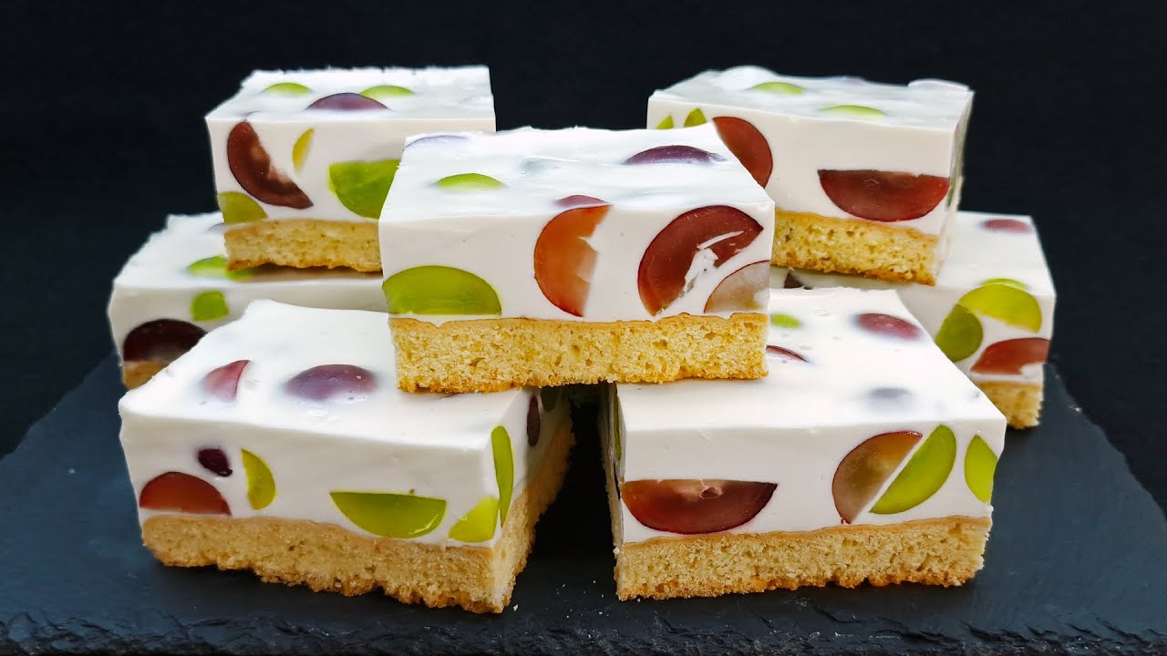 Just sour cream and fruit! Delicious and healthy dessert in 5 minutes! Few people cook cakes like this! Just sour cream and fruit! Delicious and healthy dessert in 5 minutes! Few people cook cakes like this!
