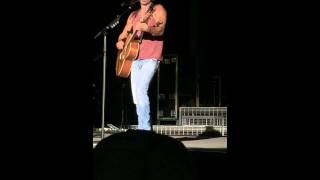 Kenny Chesney Old Blue Chair Live