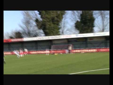 Blauwen E4 vegen rooien E7 van de mat