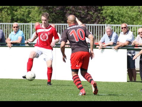 Papendrecht 1 - Heukelum 1, Tim Schwebke schiet op de lat
