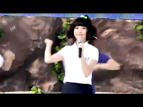 090604 아이유 - Boo 리허설 직캠 (귀엽다고 난리난 언니 관객들)