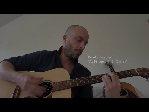 J'évite le soleil (Daran et les chaises)