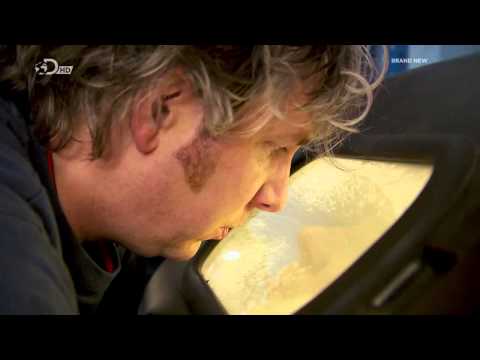 Torrent 500 in Wheeler Dealers - Cleaning valve cover
