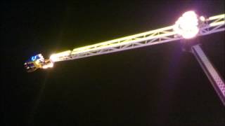 Manège BOOSTER de nuit // 4G, 50 m haut, 110 Kmh - Video by YATRA