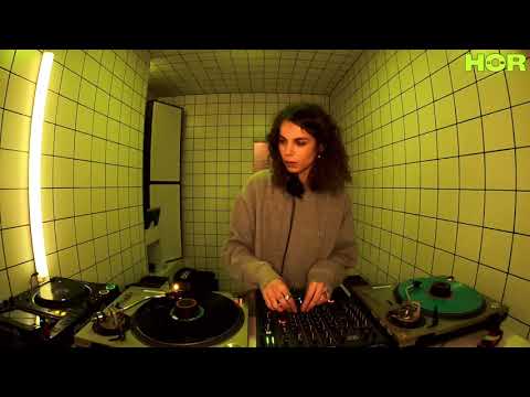 Nathalie Seres | HÖR - Feb 14 / 2022