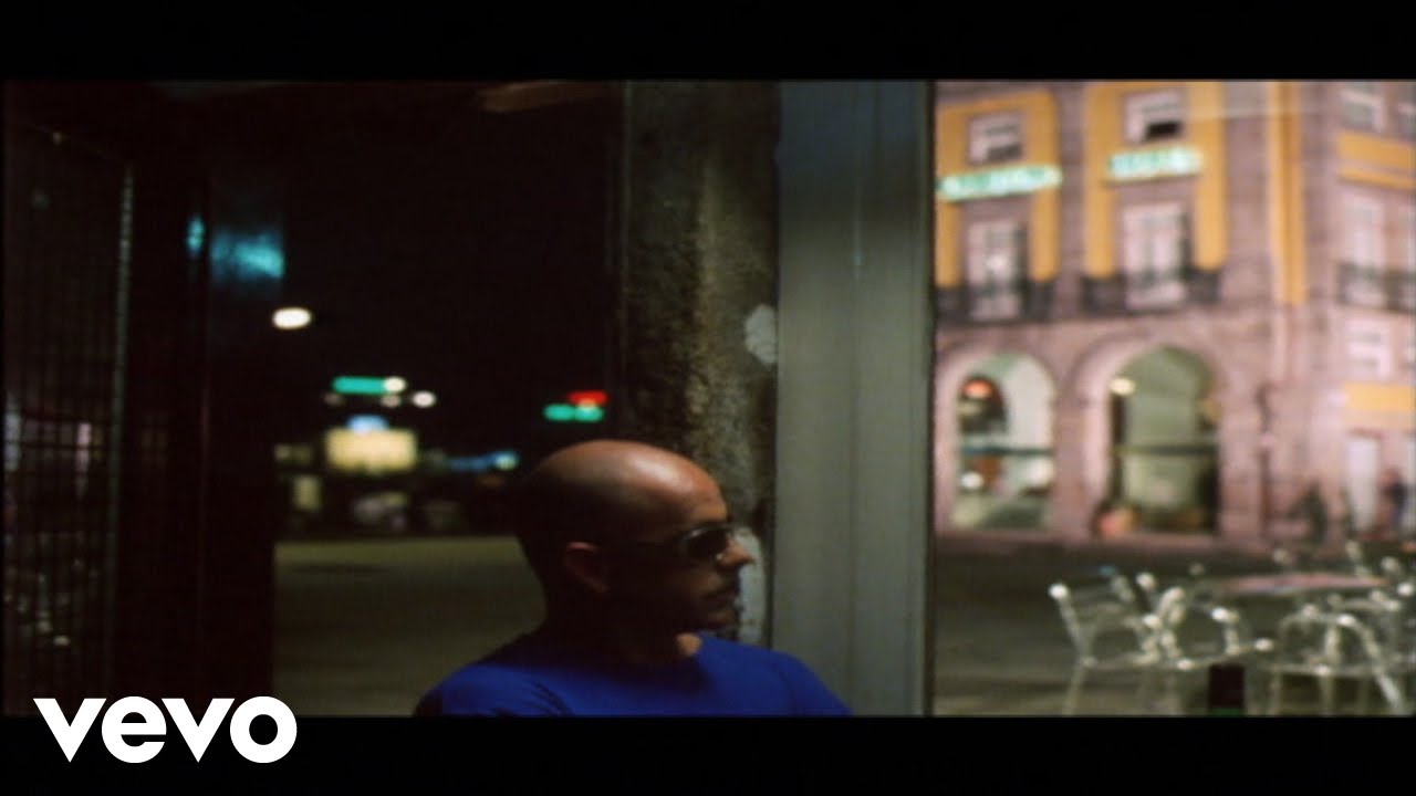 Pedro Abrunhosa, Os Bandemónio - Momento (Uma Espécie De Céu)